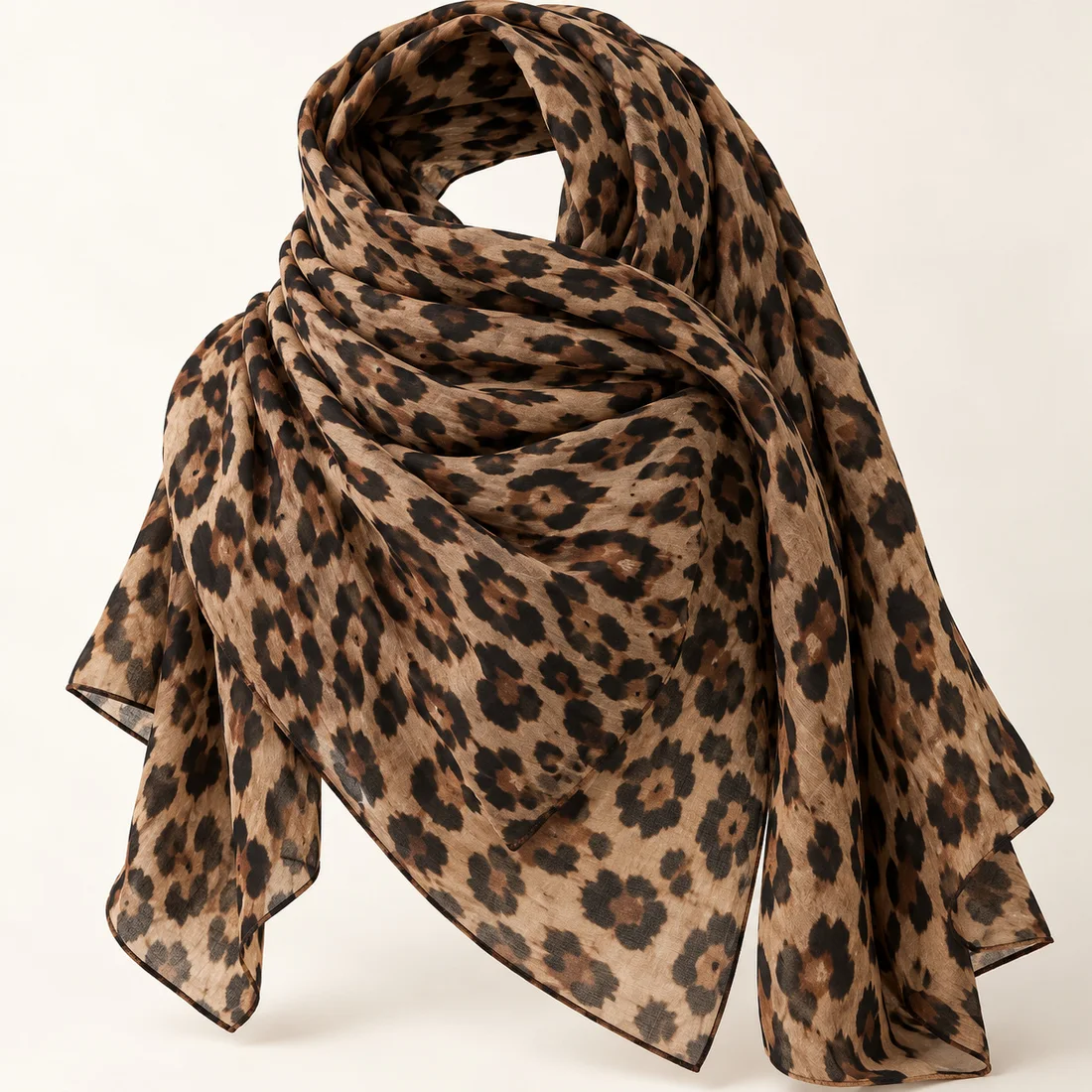 Foulard léopard long marron clair · détail du motif