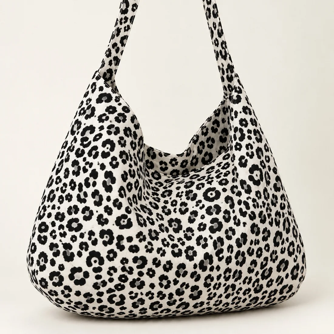 Sac léopard hobo blanc · sélection A · détail du motif